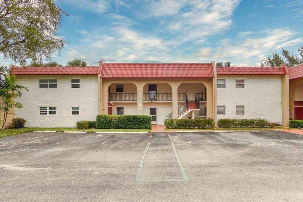 223 Lake Frances Dr - Photo 2 of 45