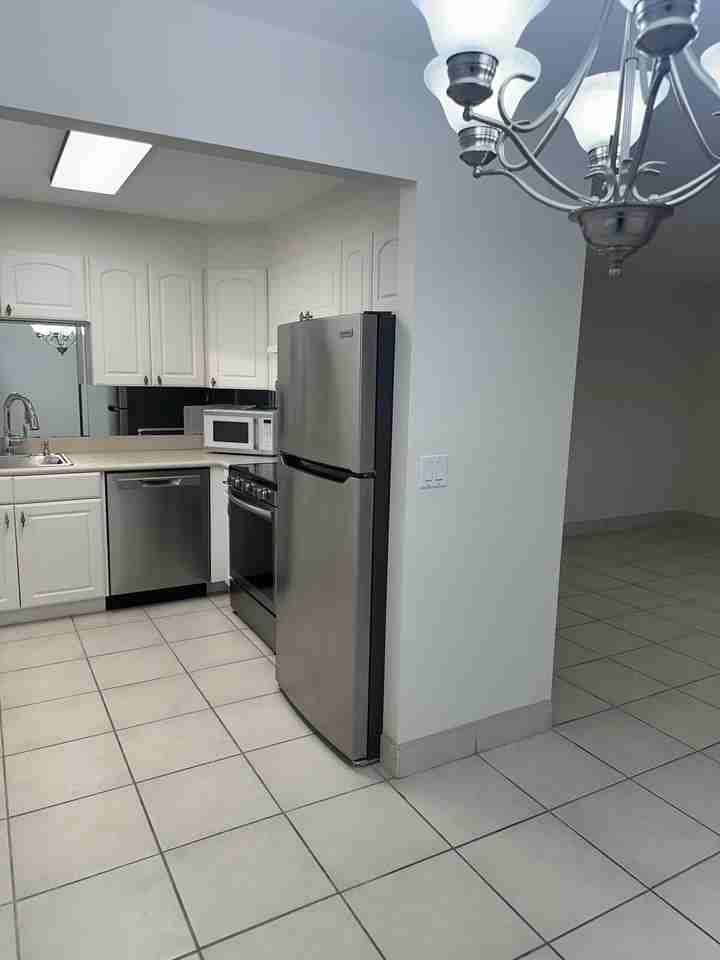 344 Brittany H - Photo 4 of 17