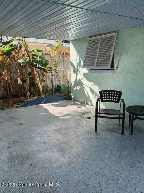 126 Tyler Ave - Photo 2 of 14