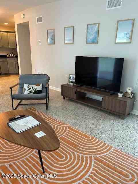 126 Tyler Ave - Photo 7 of 14