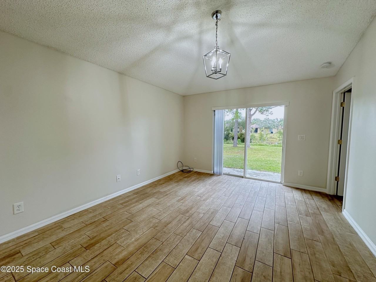 670 Benton Drive - Photo 6 of 21