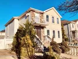 featured image of 115 Jeanette Ave Unit 2 #2FL