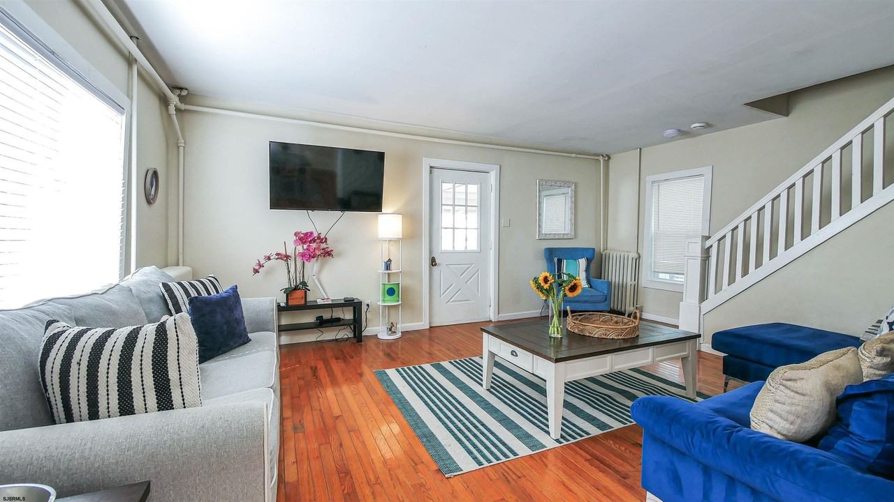 201 N Portland Ave - Photo 4 of 31