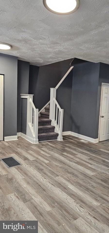 1221 Poplar Grove St - Photo 4 of 41