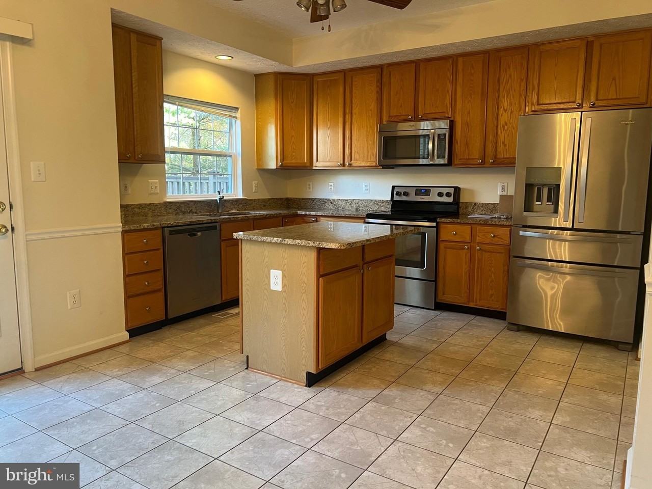 9526 Bellhaven Ct - Photo 7 of 23