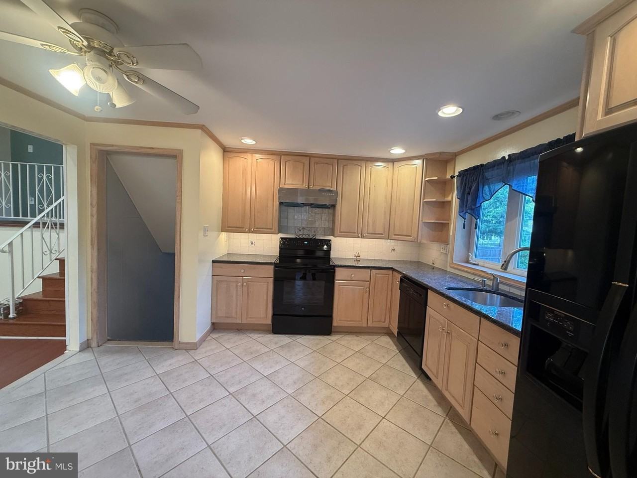 118 Spring House Road - Photo 6 of 22