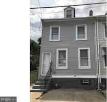 featured image of 220 Kerlin St