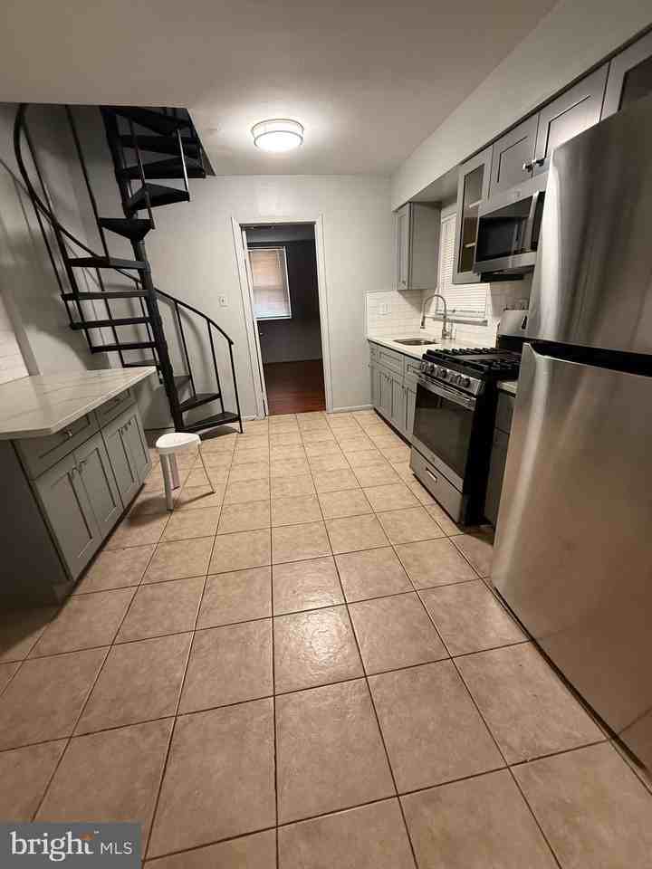 1430 Jackson St Unit 1 #1 - Photo 7 of 11