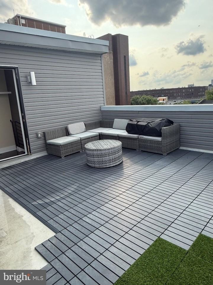 1651 E Eyre St Unit 2 #2 - Photo 4 of 44