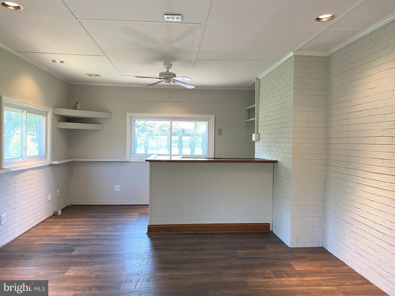 5072 Rock Springs Rd - Photo 7 of 28