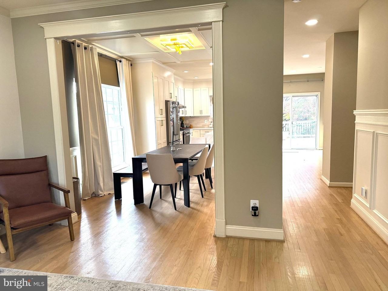 21201 Sundial Ct - Photo 4 of 35