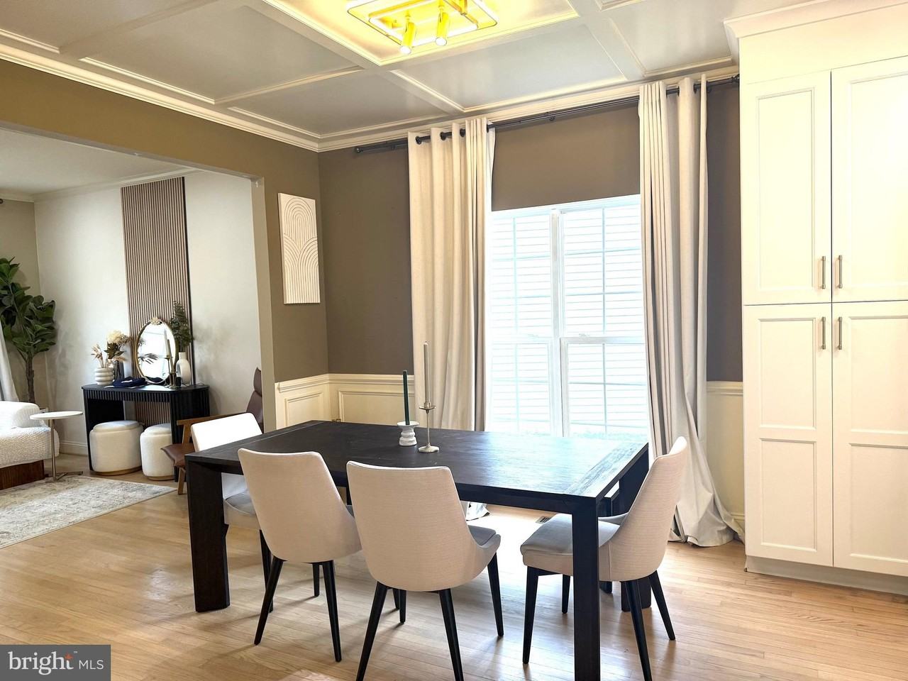 21201 Sundial Ct - Photo 5 of 35