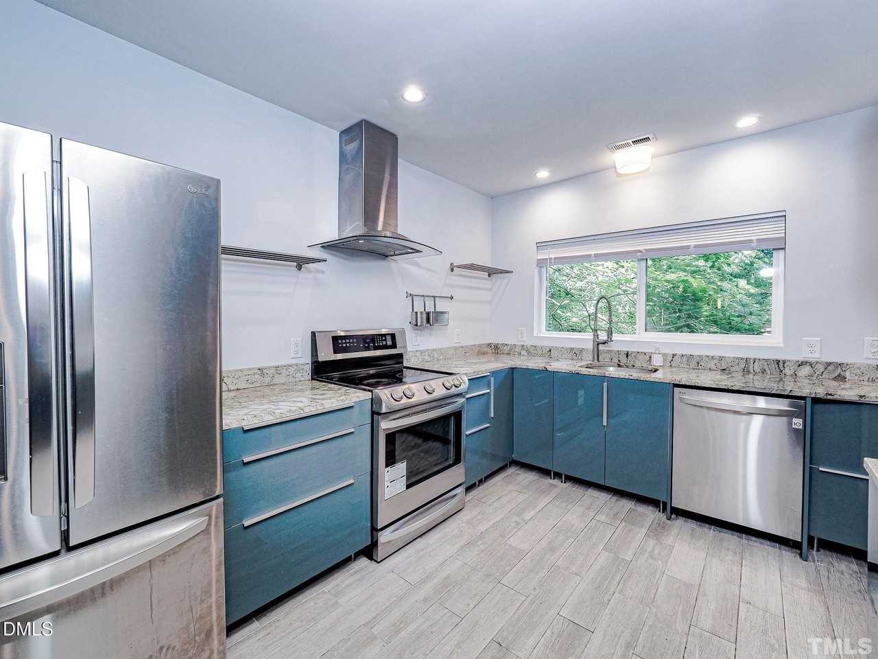 104 Masondale Ave - Photo 7 of 25