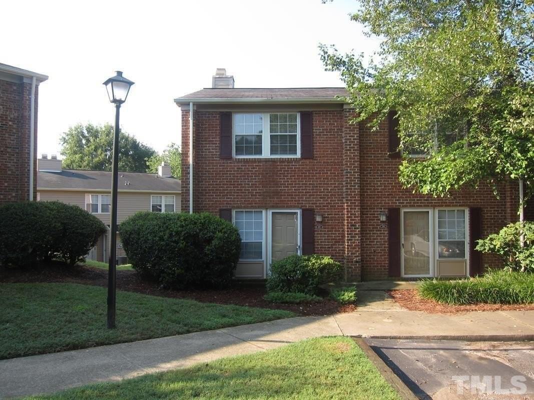 137 Coleridge Ct - Photo 2 of 4