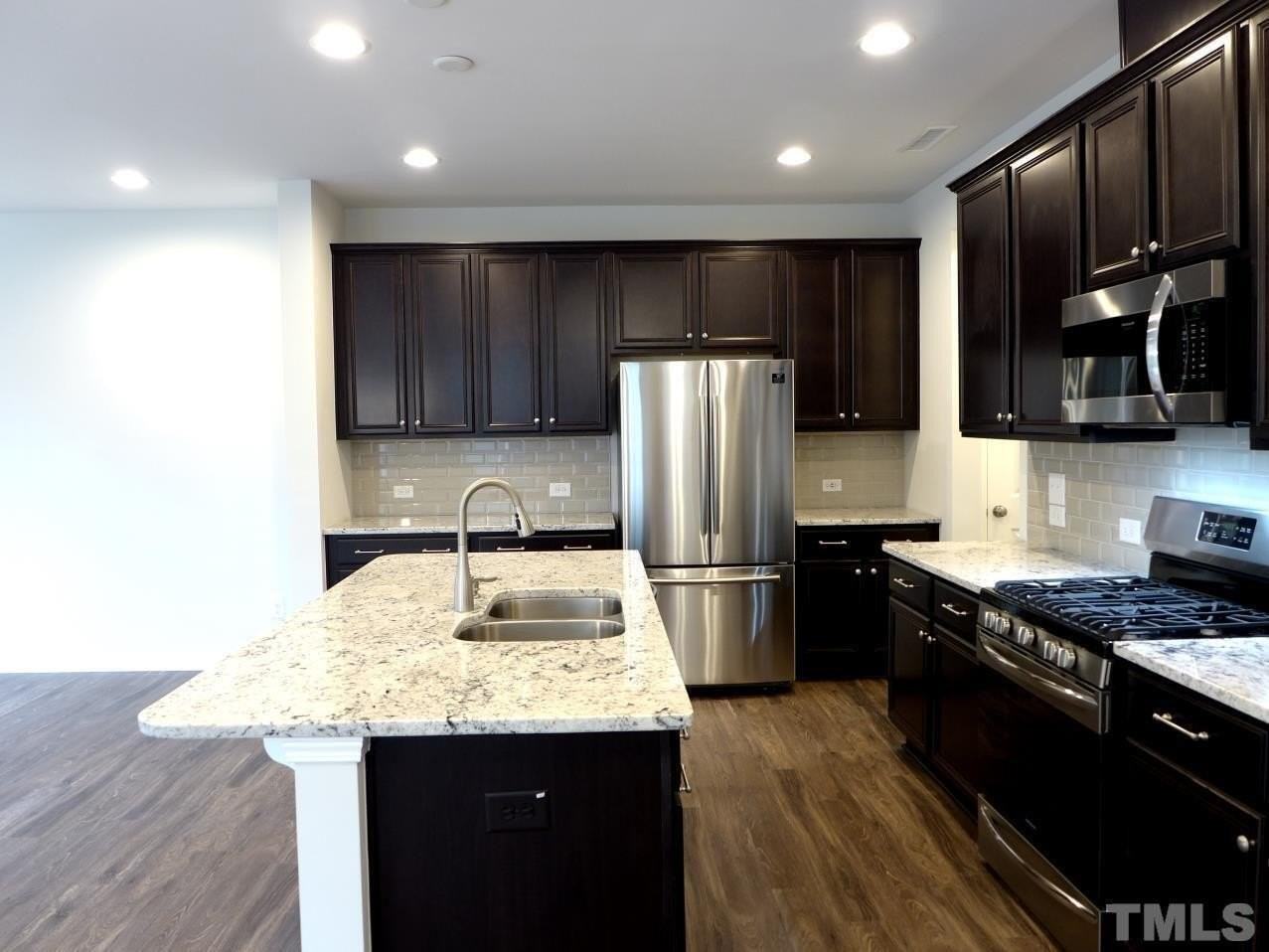 521 Catalina Grande Dr - Photo 7 of 27