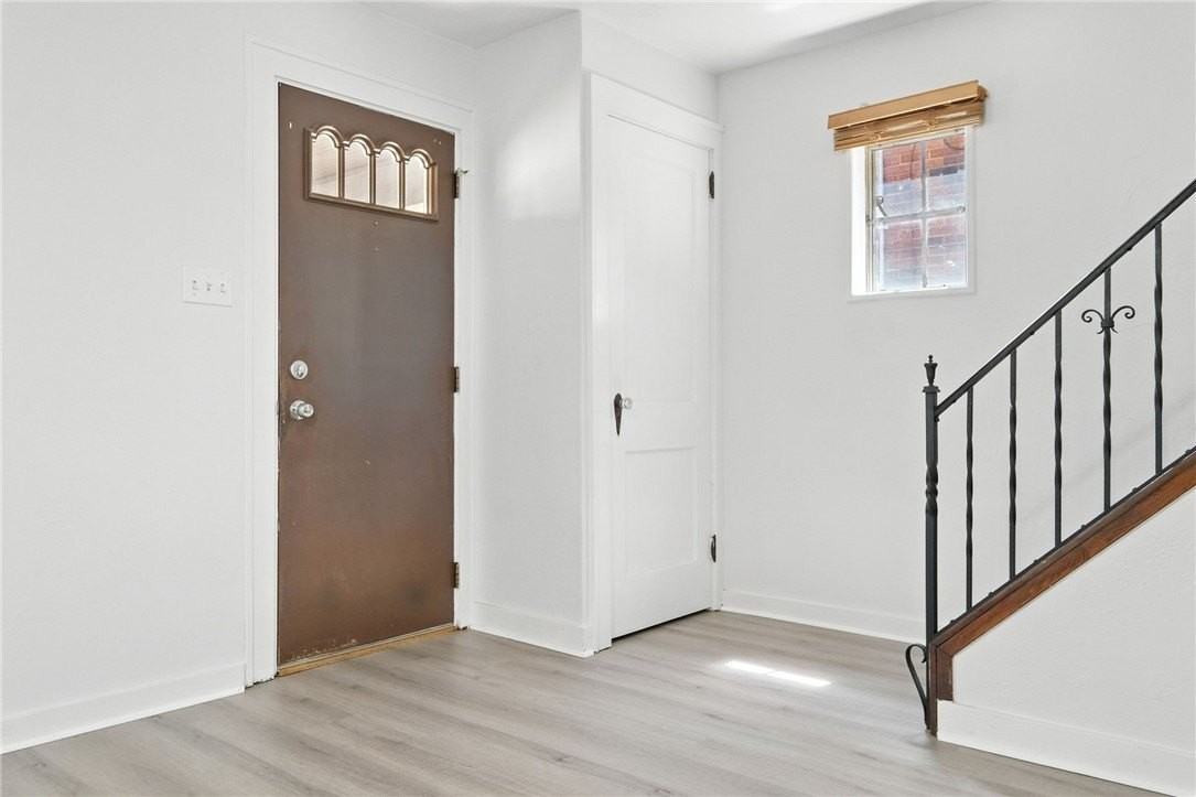 229 Clairmont Ave - Photo 5 of 32