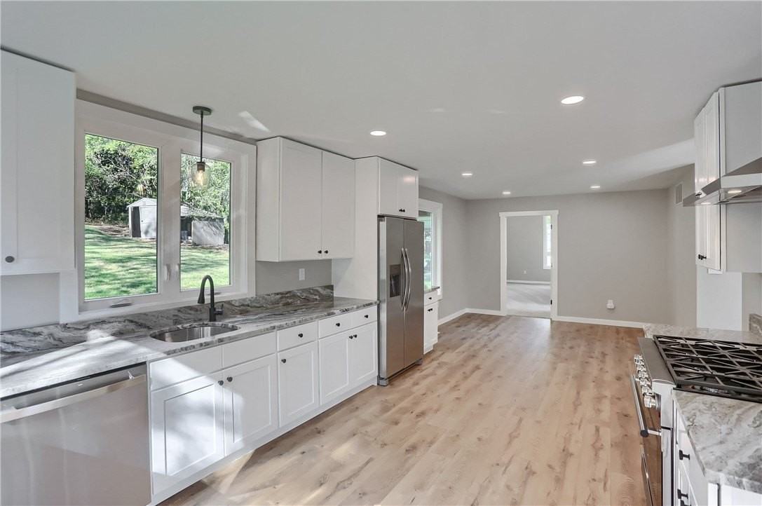 9755 Grosick Rd - Photo 5 of 22