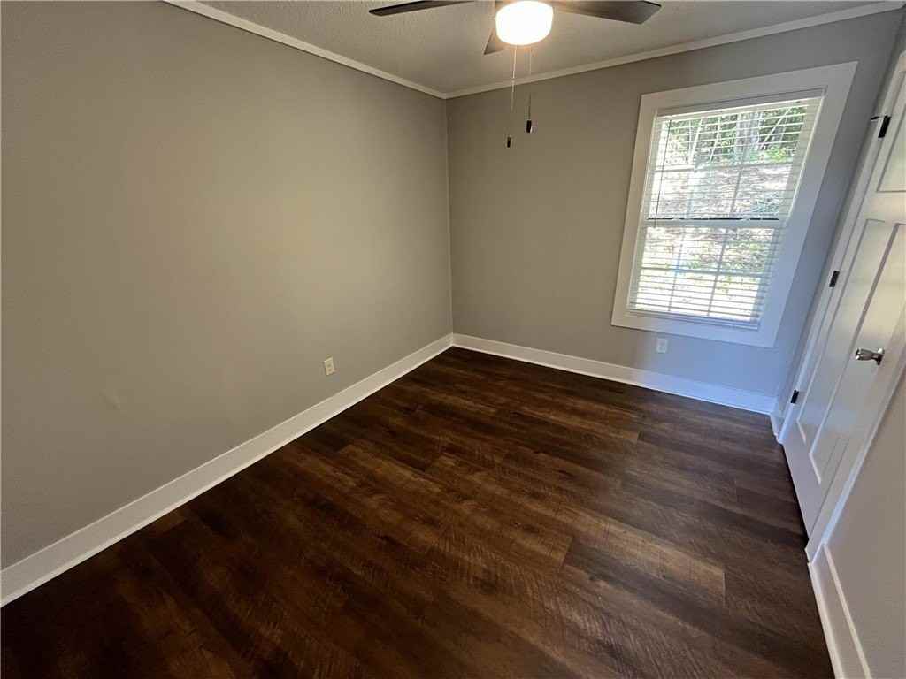 1725A President St - Photo 3 of 5