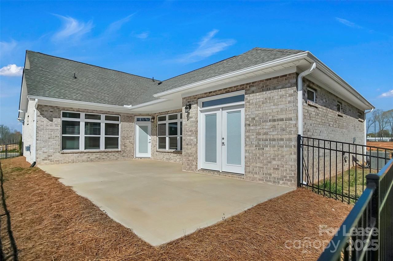 3054 Constitution Ln - Photo 6 of 35