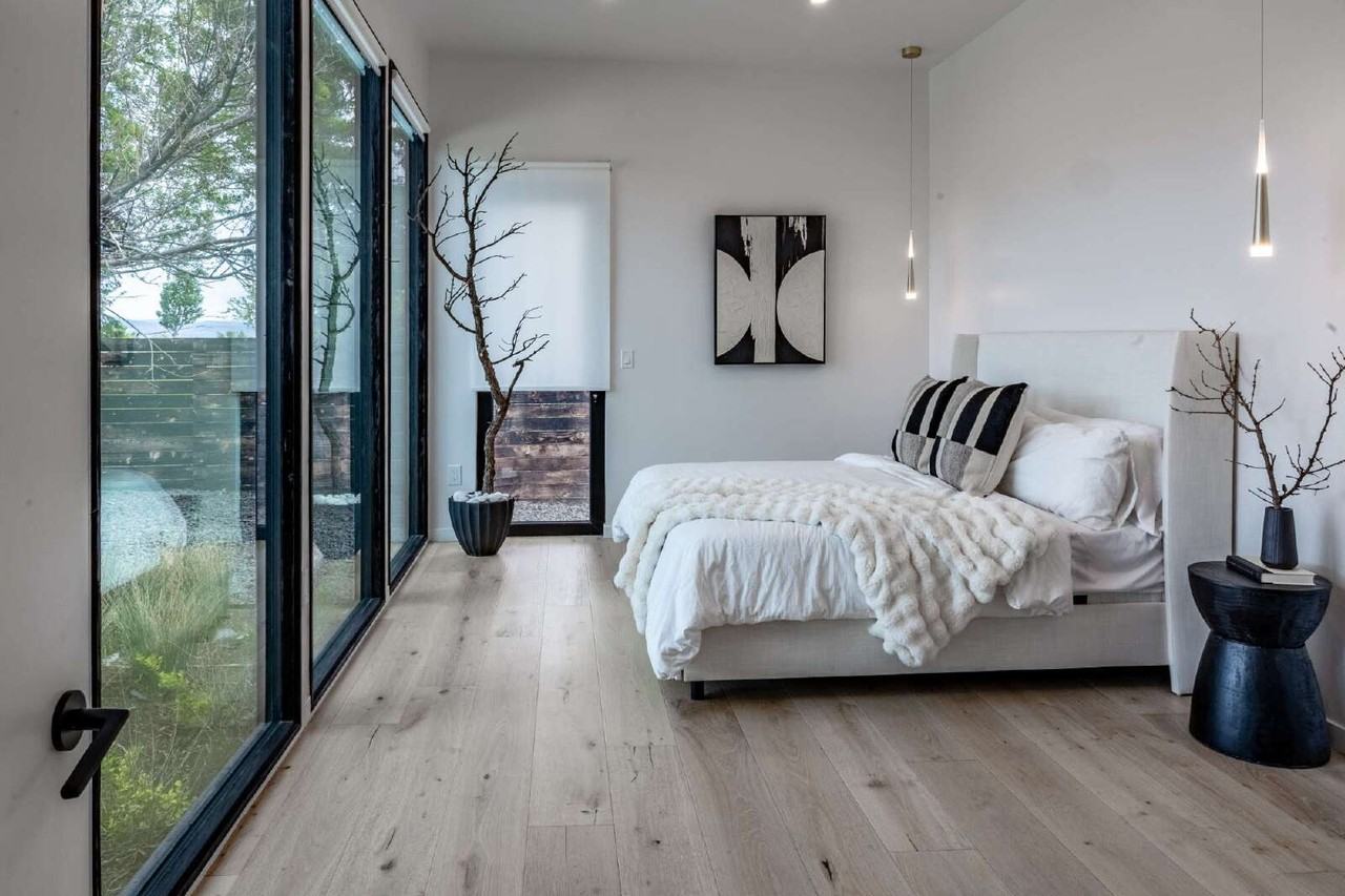 712 South Cherryvale Road - Photo 2 of 50