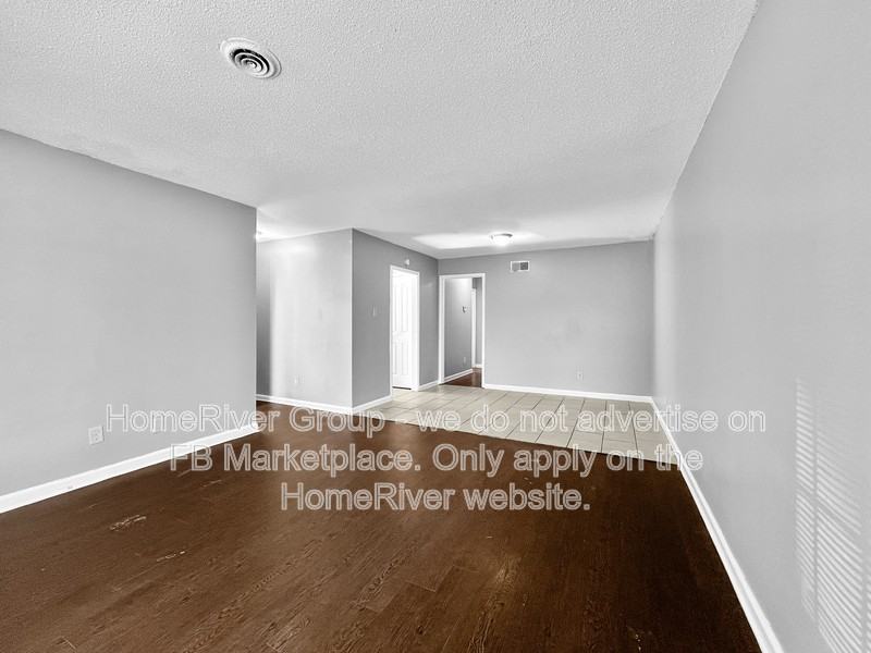 3395 Barbwood Dr - Photo 3 of 21