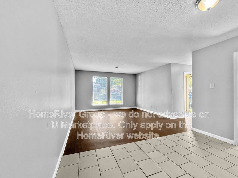 3395 Barbwood Dr - Photo 4 of 21