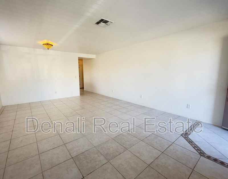 3933 West Rock Basin Lane - Photo 4 of 28