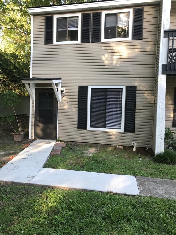 401 Golf Road #205 - Photo 4 of 9