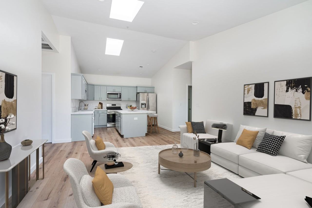 4842 College Ave - Photo 3 of 22