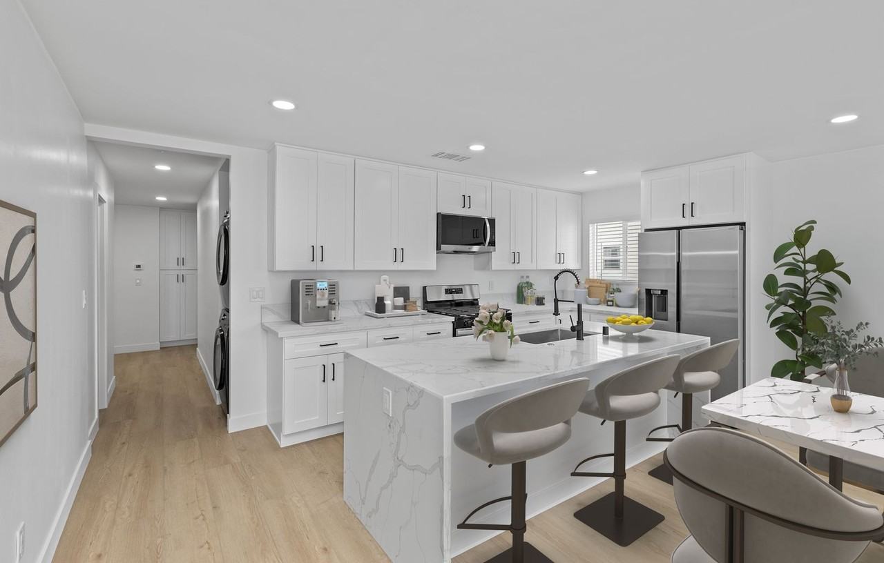 4722 68th St - Photo 3 of 23