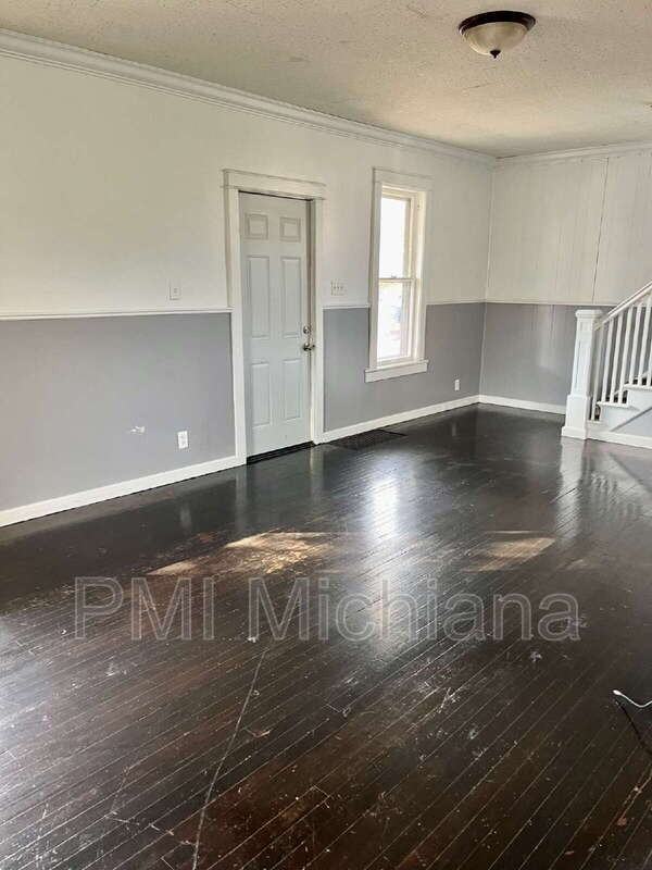 846 S 26th St - Photo 2 of 11