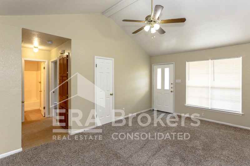 1907B Windward Dr #B - Photo 5 of 19