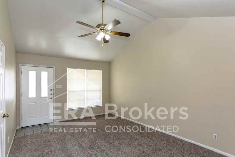 1907B Windward Dr #B - Photo 6 of 19