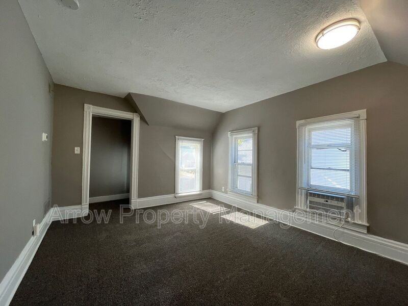 3424 S St #2 - Photo 7 of 11