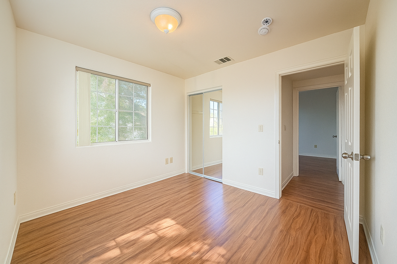 3431 W 67th St - Photo 7 of 10