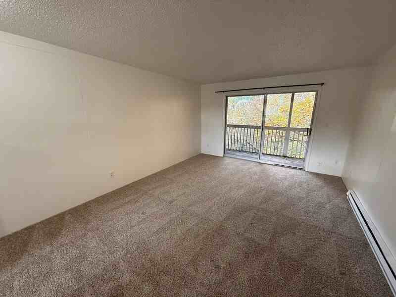 528 Sw Levens St #17 - Photo 3 of 23