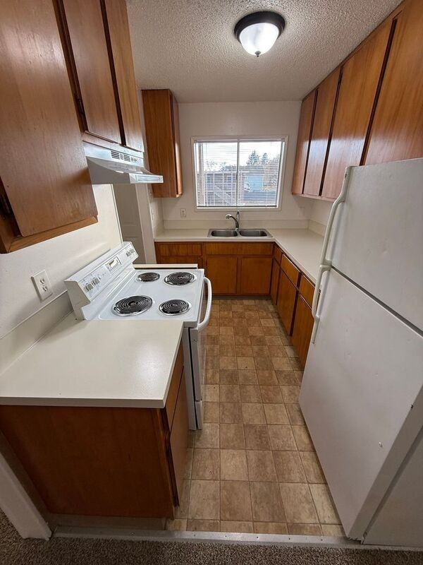 528 Sw Levens St #17 - Photo 7 of 23