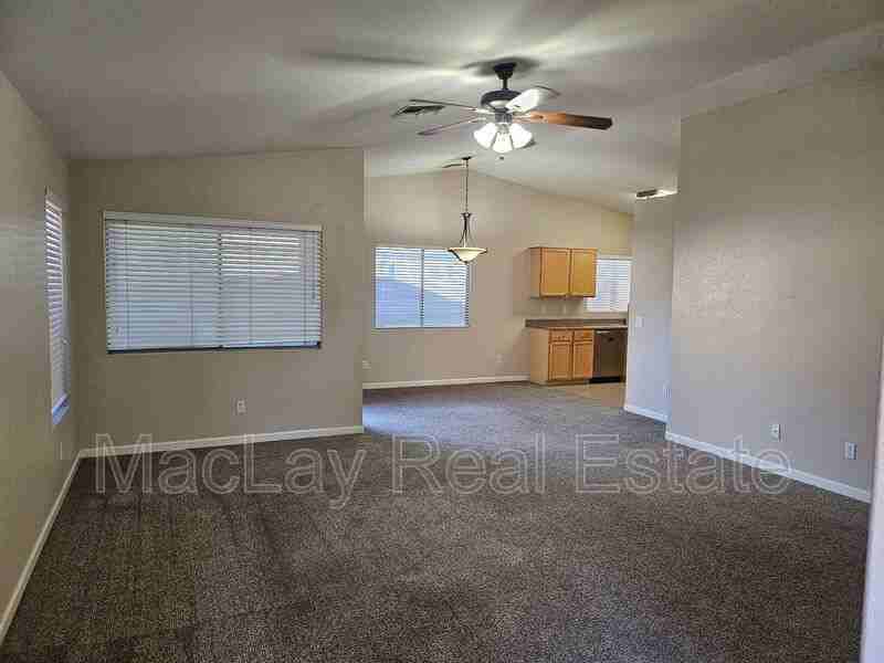 842 East Impreria Street - Photo 3 of 18