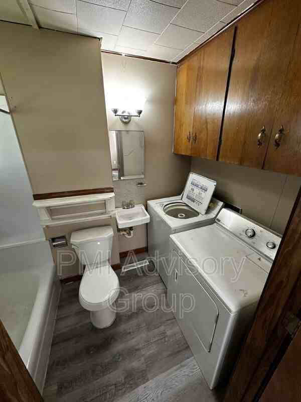 714 Market St - Photo 3 of 13