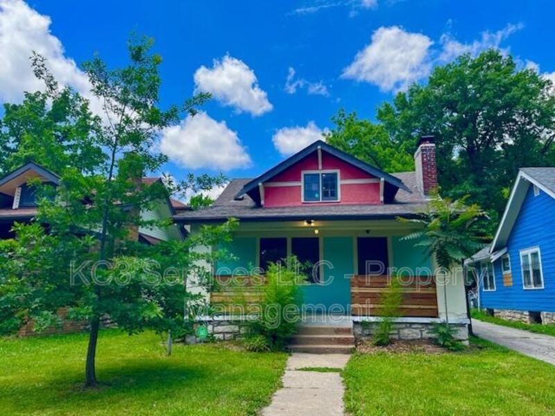 5842 Euclid Ave - Photo 2 of 24