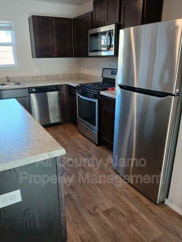 5756 Lahm - Photo 5 of 11