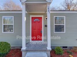 featured image of 1421 Des Moines Ave