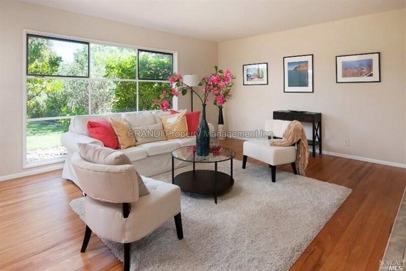 436 Via Herbosa - Photo 2 of 15