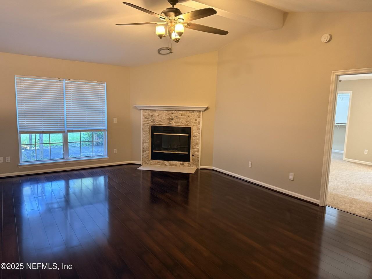 1401 Starboard Ct - Photo 6 of 20