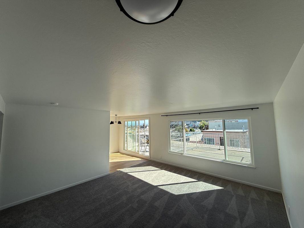 750 Bacon St - Photo 3 of 13