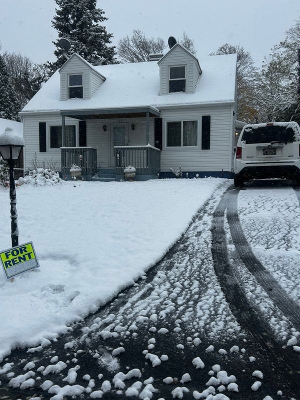 328 Springbrook Blvd - Photo 2 of 5