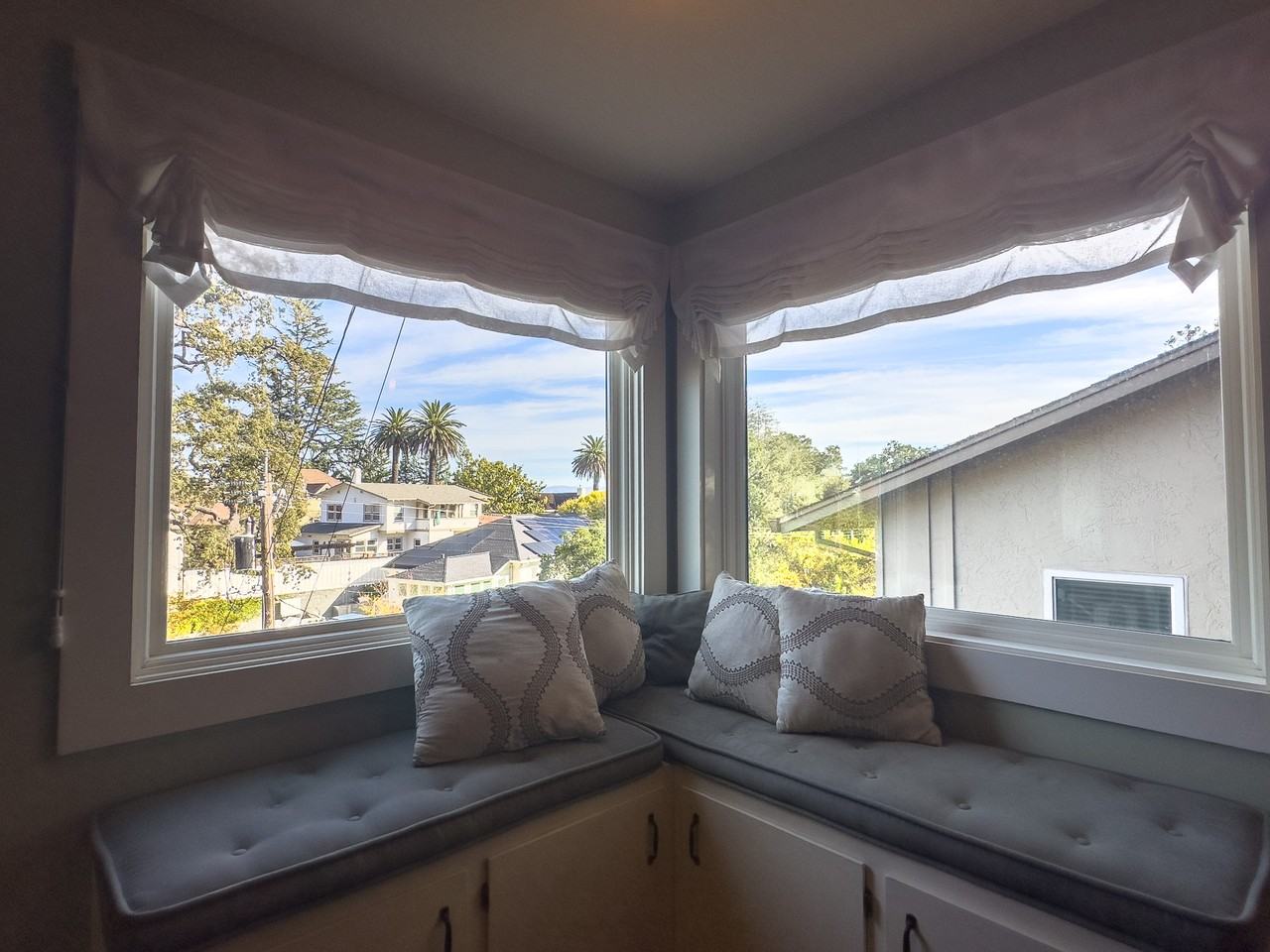 93 Fairview Plz - Photo 5 of 25