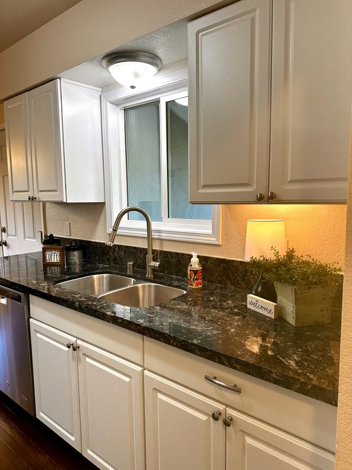 8644 Midfield Way - Photo 3 of 15