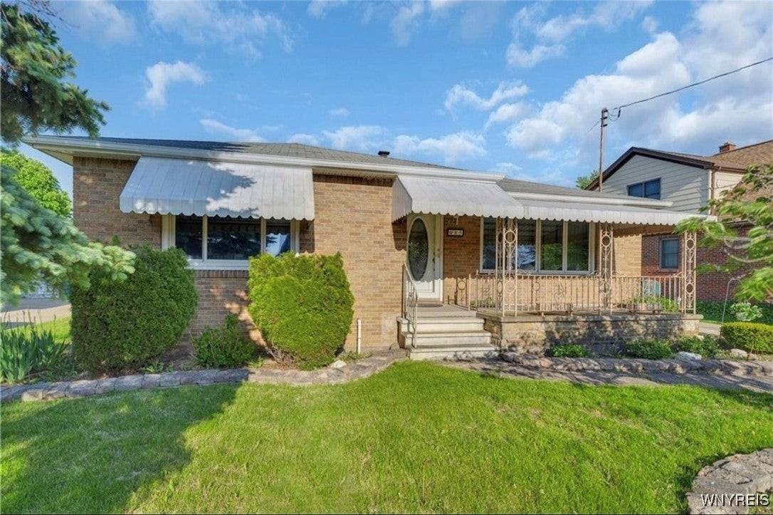 85 Warsaw Street - Photo 2 of 38