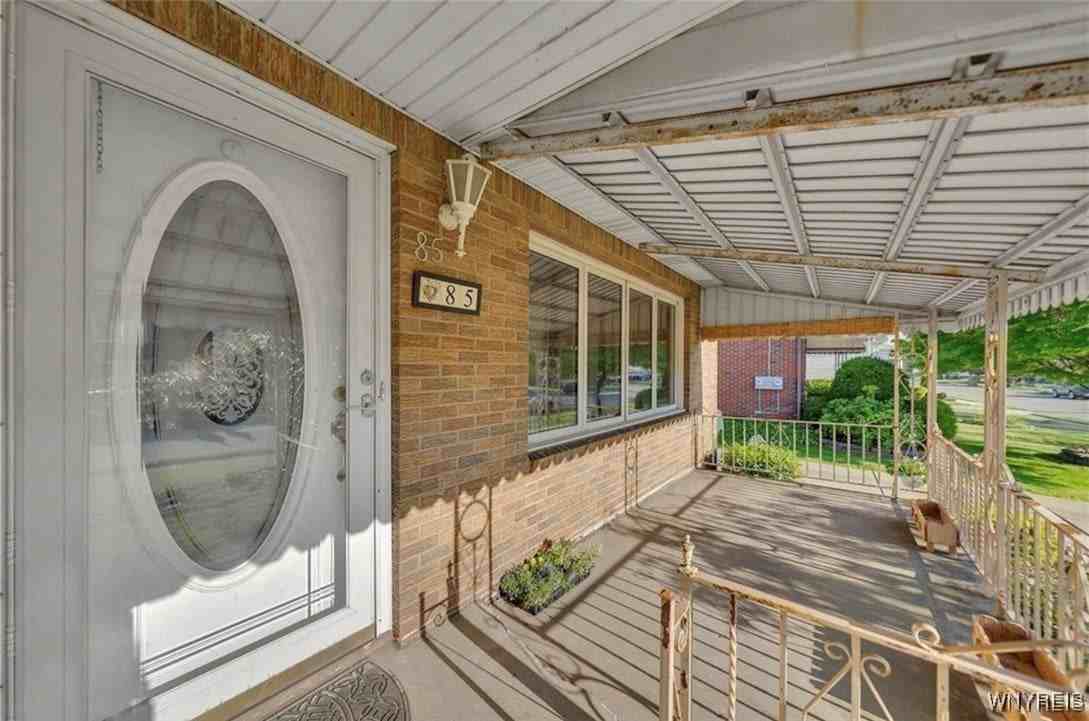 85 Warsaw Street - Photo 4 of 38